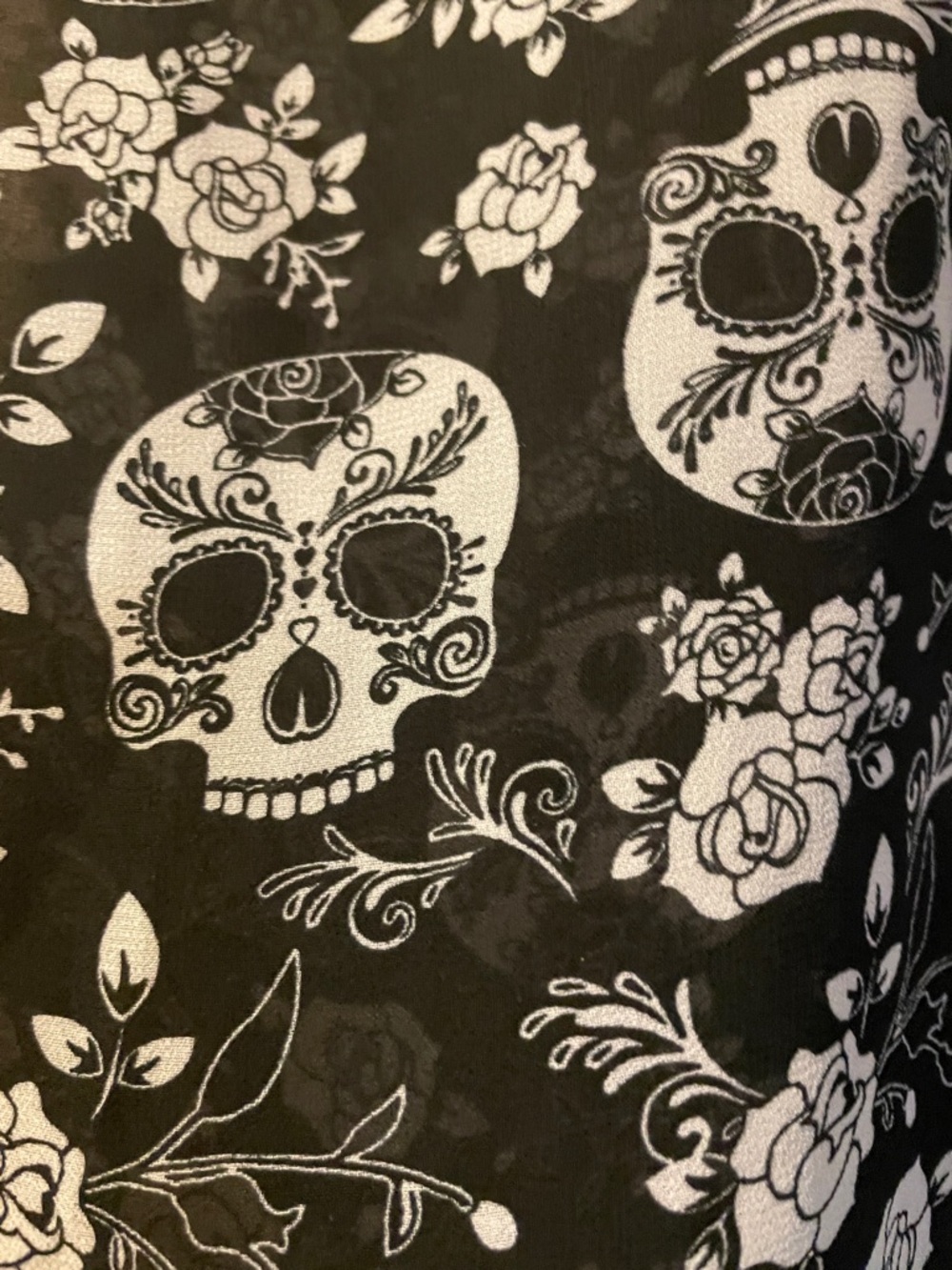 torrid Black & White Sugar Skull high Low Tank - Picture 2 of 10